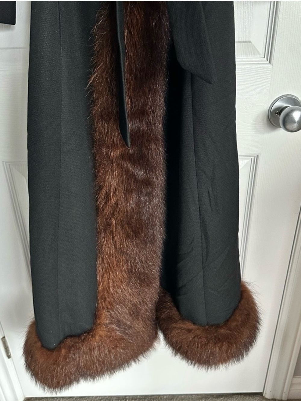 Classic Black Women's Coat with Brown Fur Trim - Picture 3 of 14